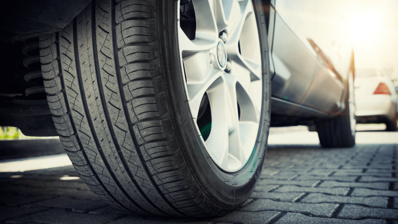 タイヤの種類 構造の違い 選ぶ時の基準を解説 Cars Life
