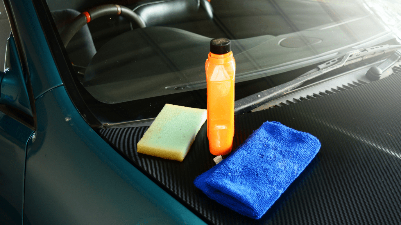 洗車後のワックスがけのメリット ワックスの種類や注意点も解説 Cars Life